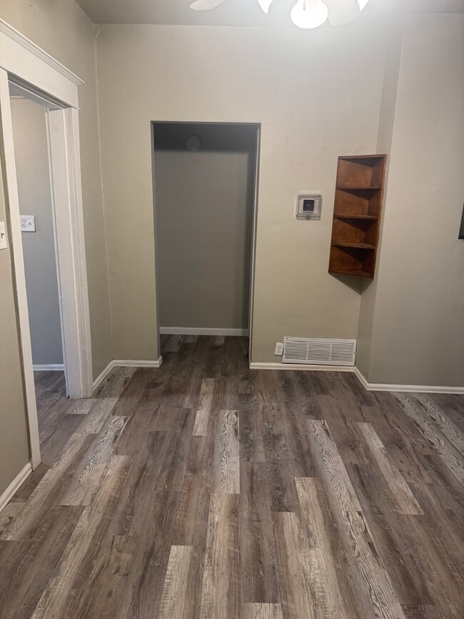 Building Photo - 221-211 11th St