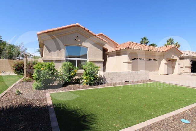 Building Photo - 770 W Cherrywood Dr