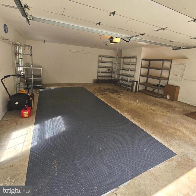 Building Photo - 6004 Station View Ct