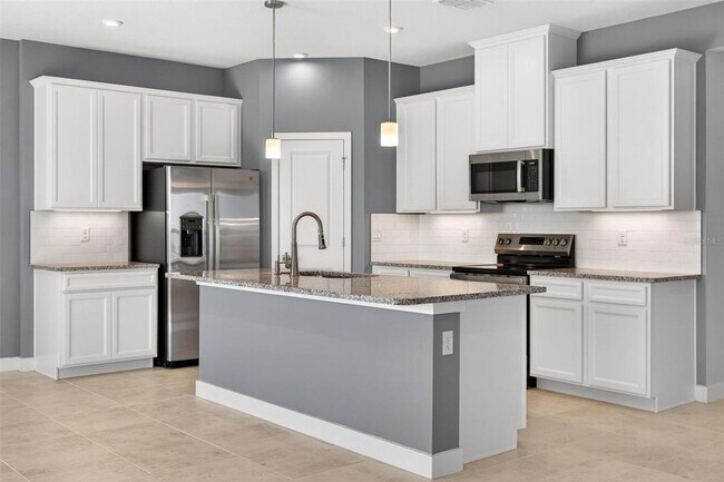 Building Photo - 6408 Domizio Dr