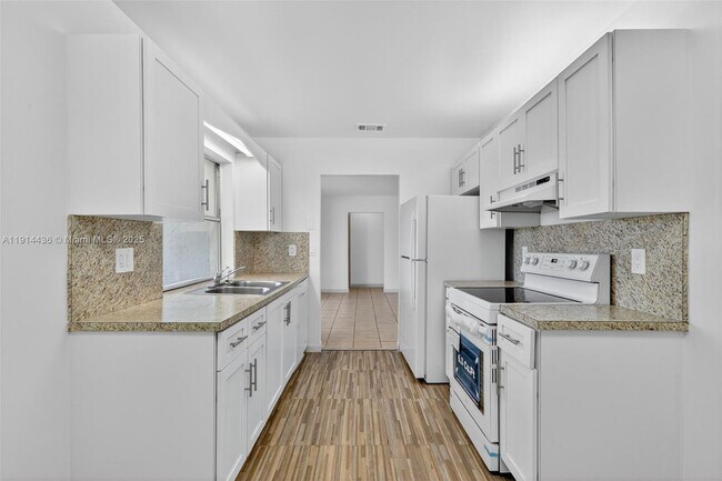 Building Photo - 5331 Belleville Rd