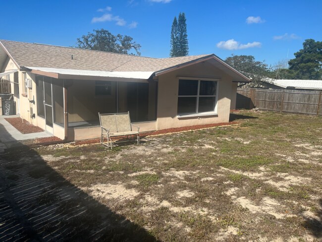 Building Photo - 10702 Laburnum Dr