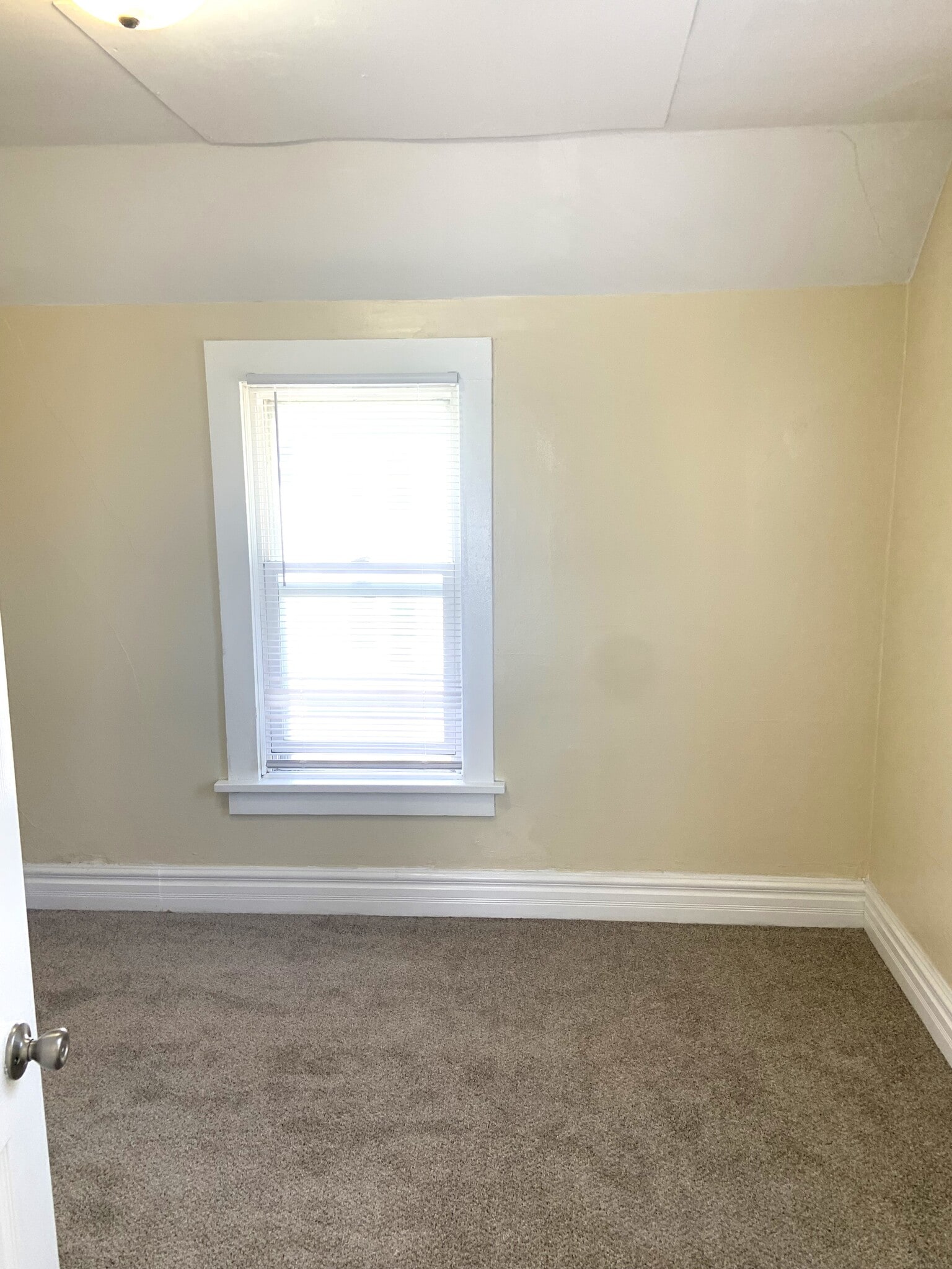 bedroom - 3904 14th Ave