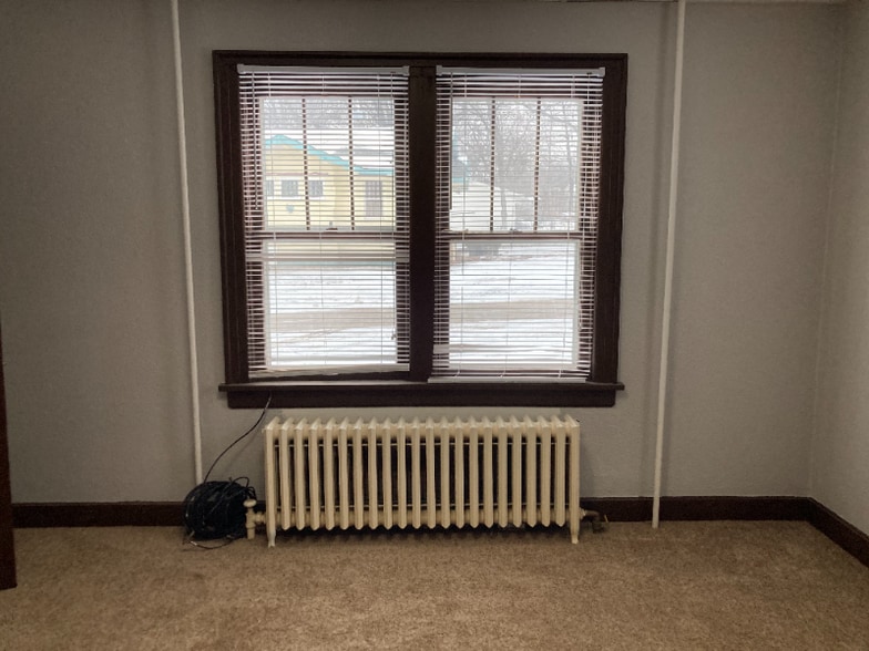 Building Photo - 264 College St SE