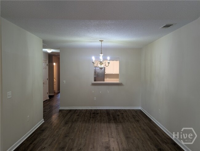Building Photo - 130 Towne Pk Dr