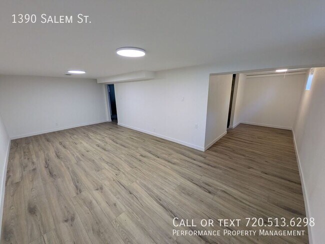 Building Photo - 1390 Salem St