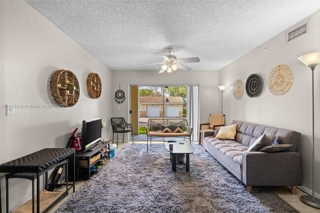 Building Photo - 2600 S University Dr