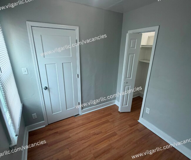 Building Photo - 4926 Olcott Ave