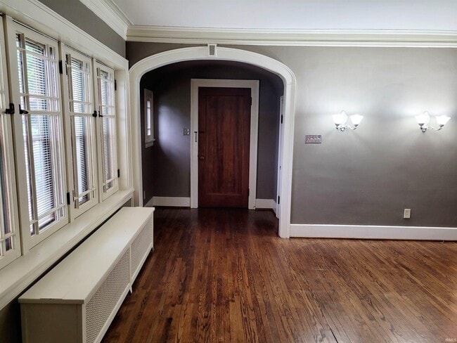 Building Photo - 1223 W Wayne St