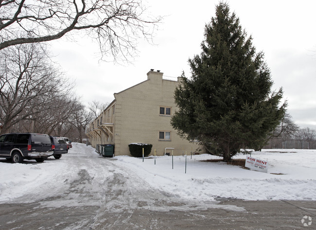 Building Photo - 1160 E Singer Cir