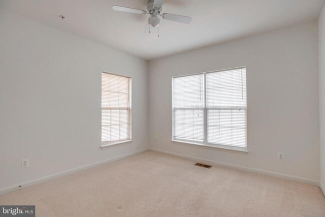 Building Photo - 42670 Hollyhock Terrace