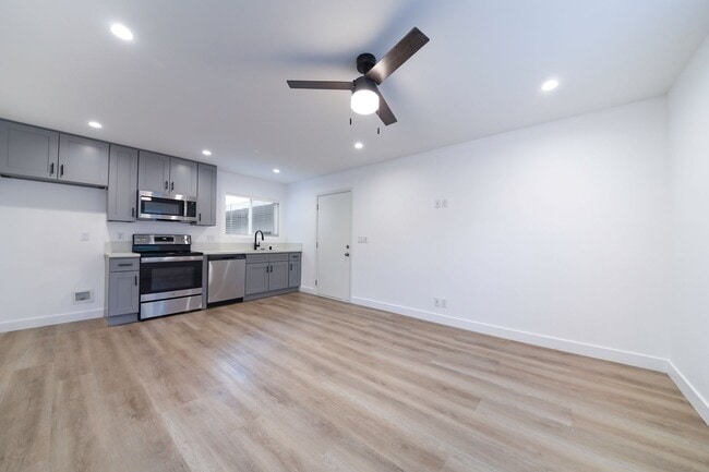 Interior Photo - 1655-1701 West Malvern Avenue