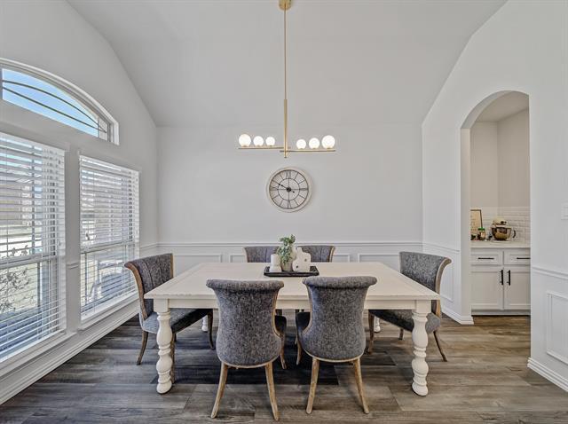 Building Photo - 426 Brook Meadow Dr