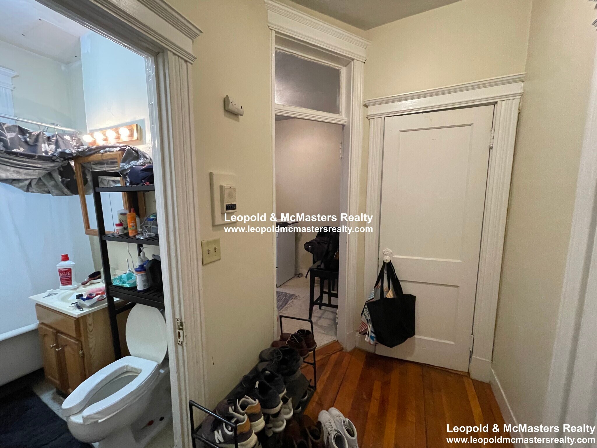 Building Photo - 67 Gordon St