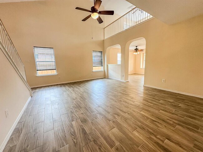 Building Photo - 1101 Whitley Dr