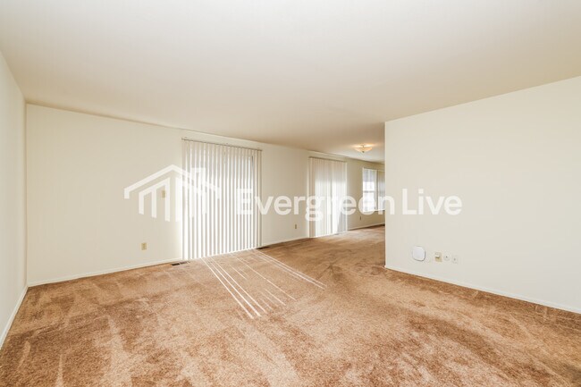 Building Photo - 5630 Troy Villa Blvd