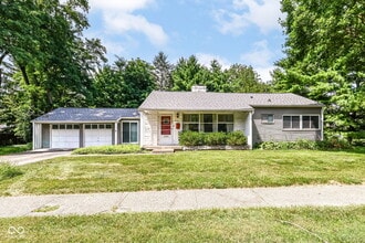 Building Photo - 1220 Oak Ridge Dr