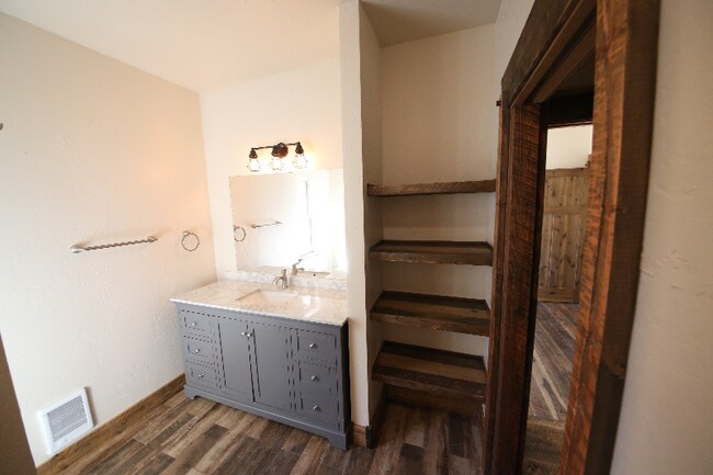 Building Photo - 751 Sun Pillar Loop