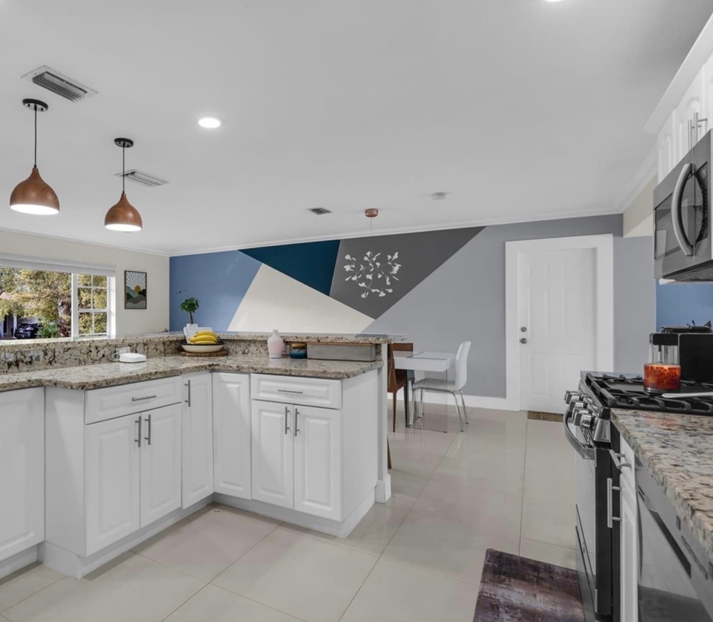 Building Photo - 1815 SW 85th Ct