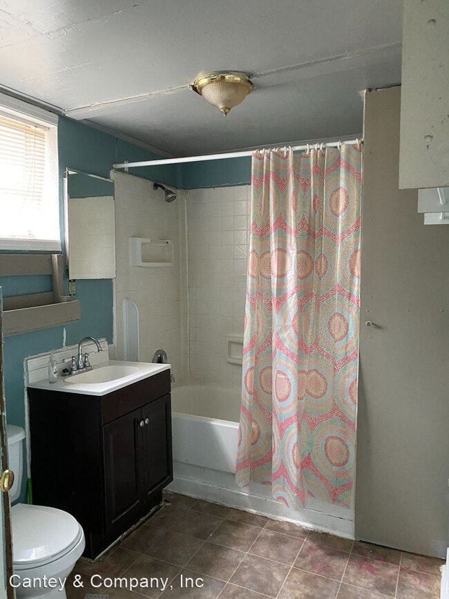 Building Photo - 3 br, 1 bath House - 3105 Fish Hatchery Rd.