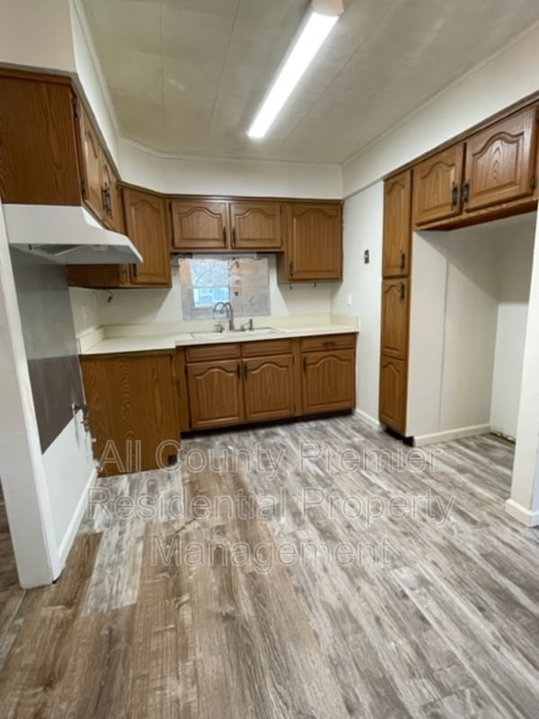 Building Photo - 22 Dorset Dr