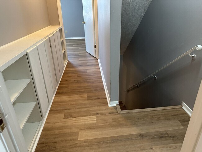 Building Photo - 11 Knollwood Cir