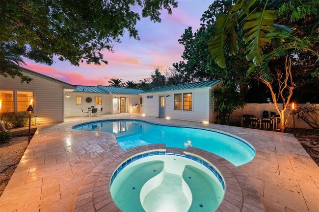 Building Photo - 759 Lantana Ave