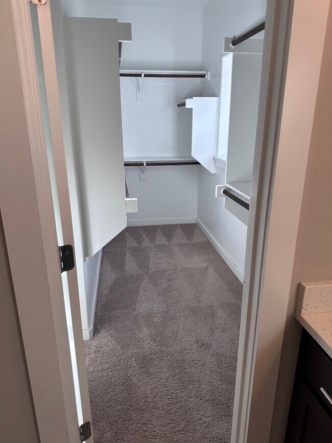 Building Photo - 5820 Bryan Pkwy