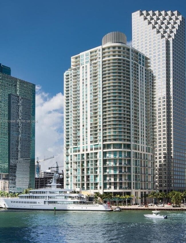 Building Photo - 300 S Biscayne Blvd
