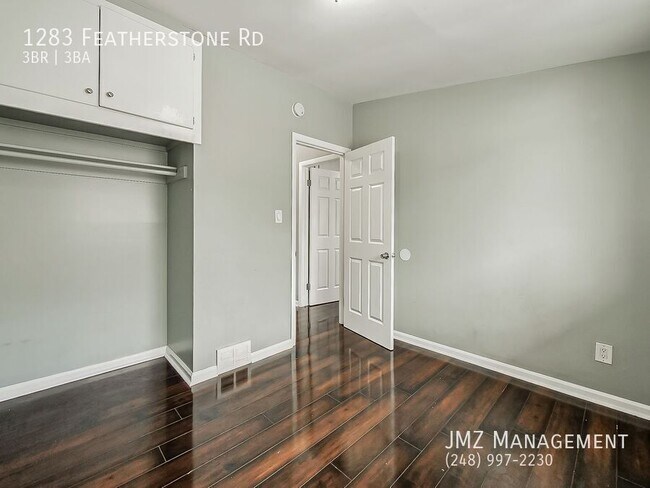 Building Photo - 1283 Featherstone Rd