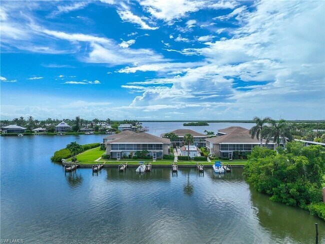 Building Photo - 330 Kon Tiki Dr