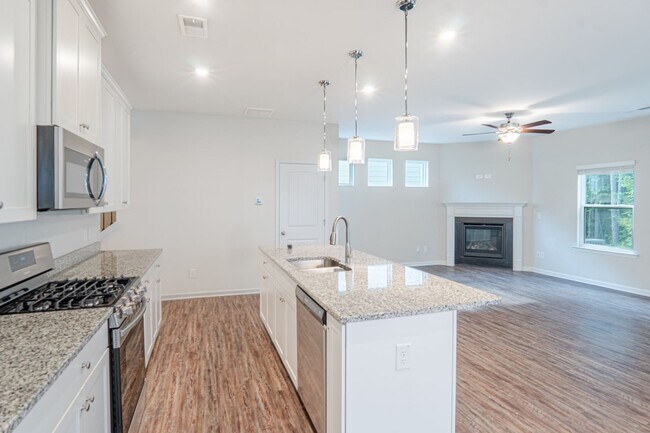 Building Photo - 108 Bryon Ln