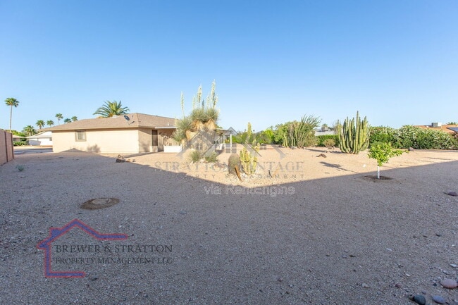 Building Photo - 18414 N 129th Ave