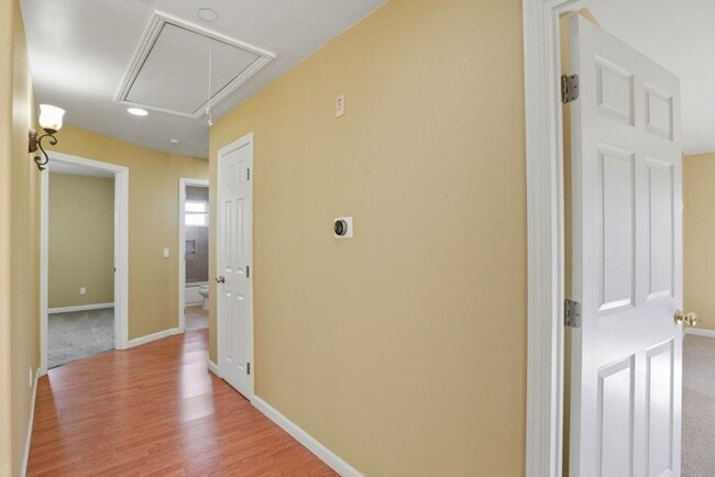 Building Photo - 659 Upton St