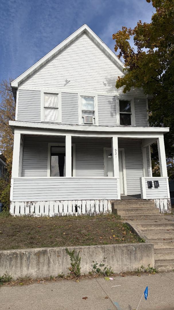 Building Photo - 921 Vine St