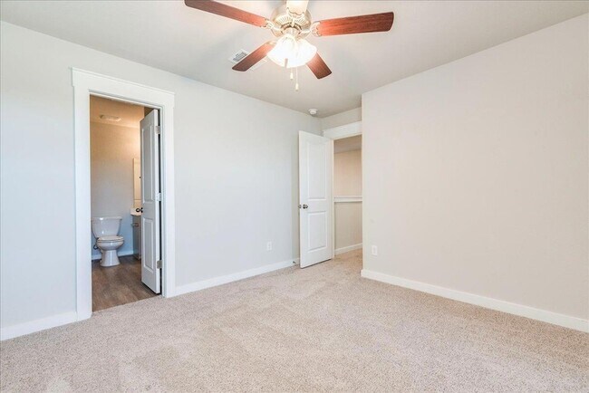 Building Photo - 496 Fieldwood Dr