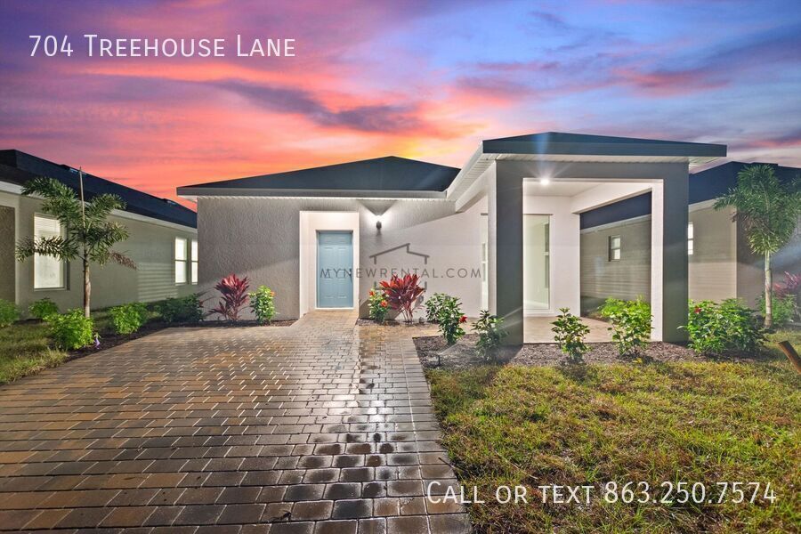 Building Photo - 704 Treehouse Ln