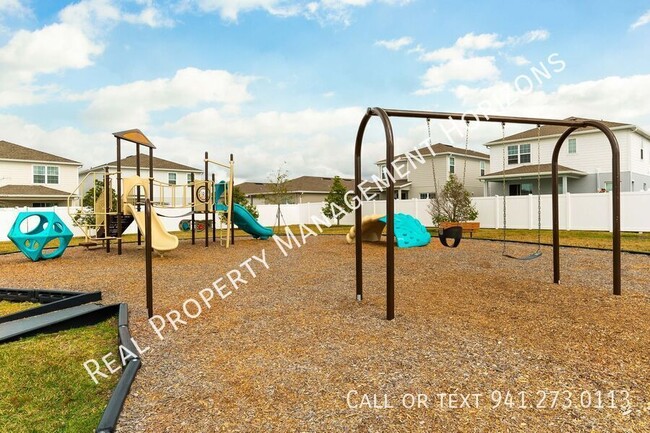 Building Photo - 14418 Crimson Ave