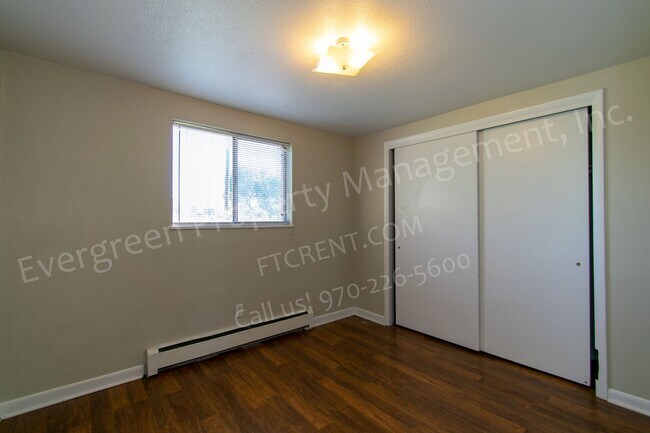 Building Photo - 2939 Glendale Dr