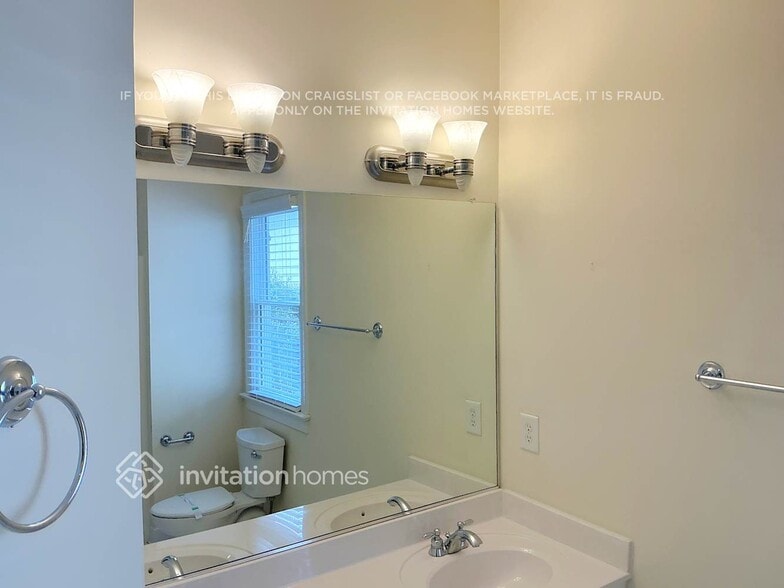 Building Photo - 1208 Champions Pointe Dr