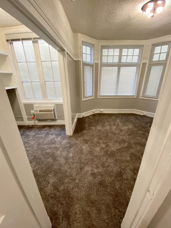 Building Photo - 1228 N St