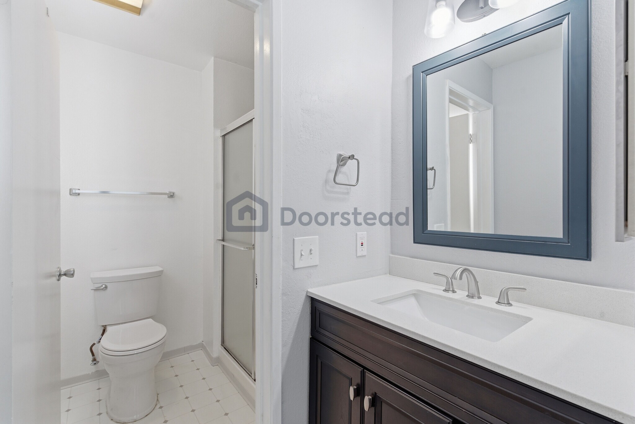 Building Photo - 675 Newbury Ln