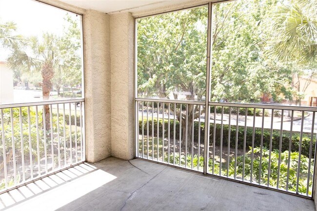Building Photo - 822 Camargo Way