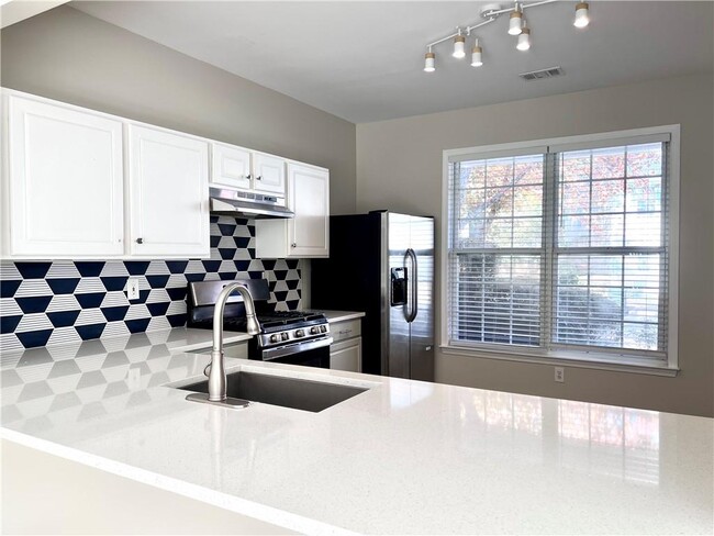 Building Photo - 5770 Reps Trce