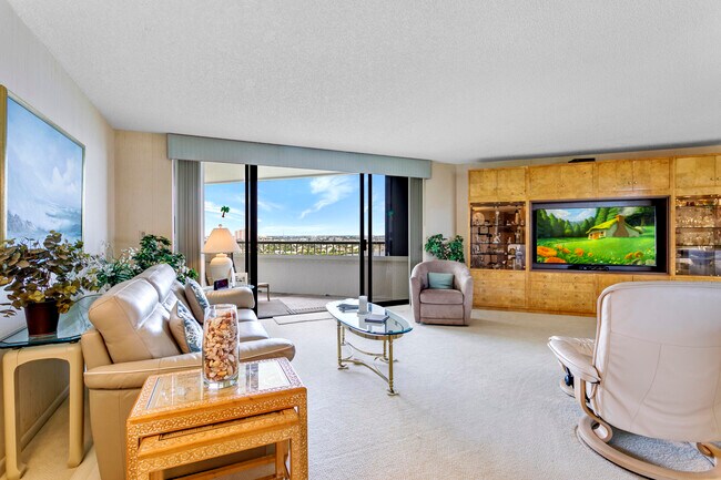 Building Photo - 5070 N Ocean Dr