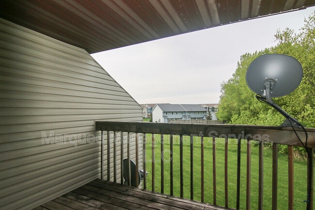 Building Photo - 118 Talon Pl