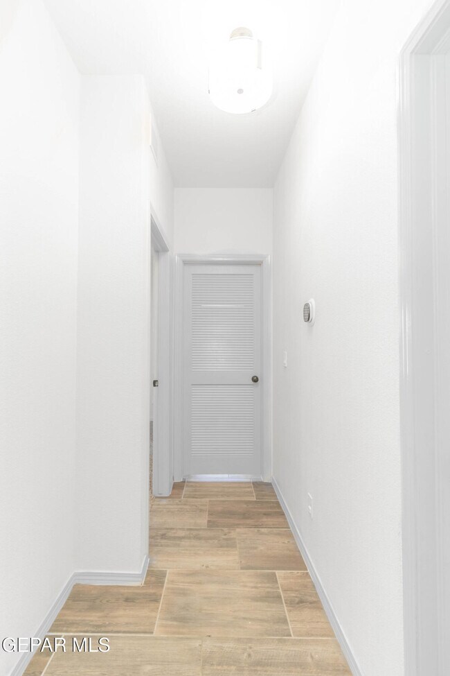 Building Photo - 14805 Jack White Ave