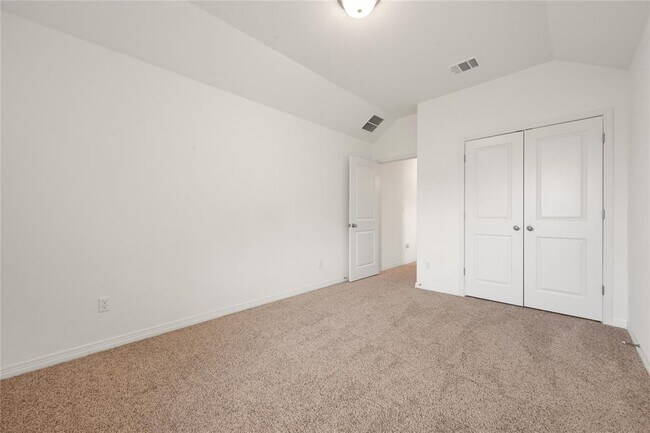 Building Photo - 2213 Santa Isabella Dr