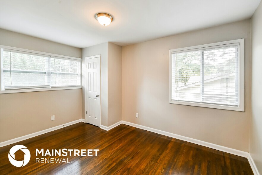 Building Photo - 236 E Haven Dr