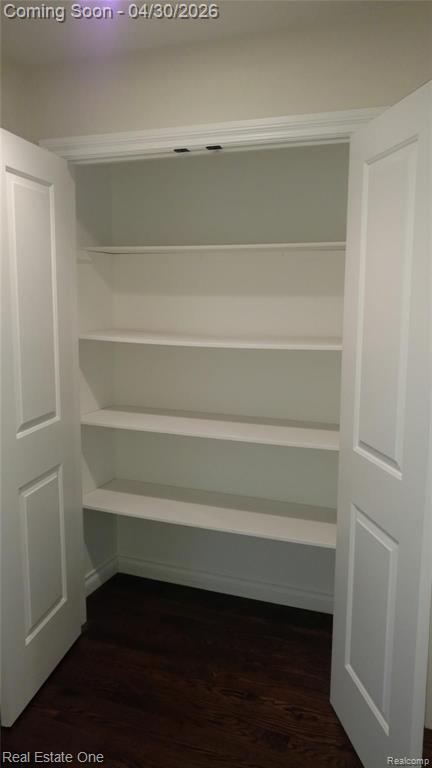 Building Photo - 714 E University Ave